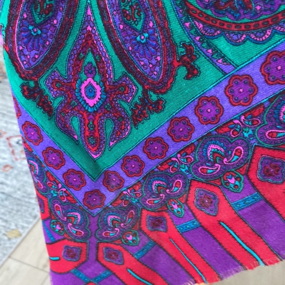 Scarf - Picture 4 of 6